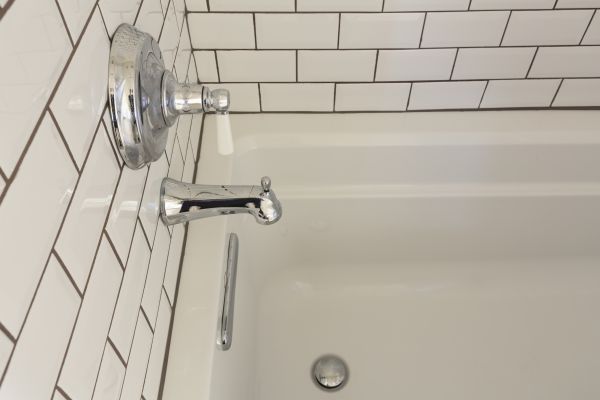 State College Bathtub Refinishing